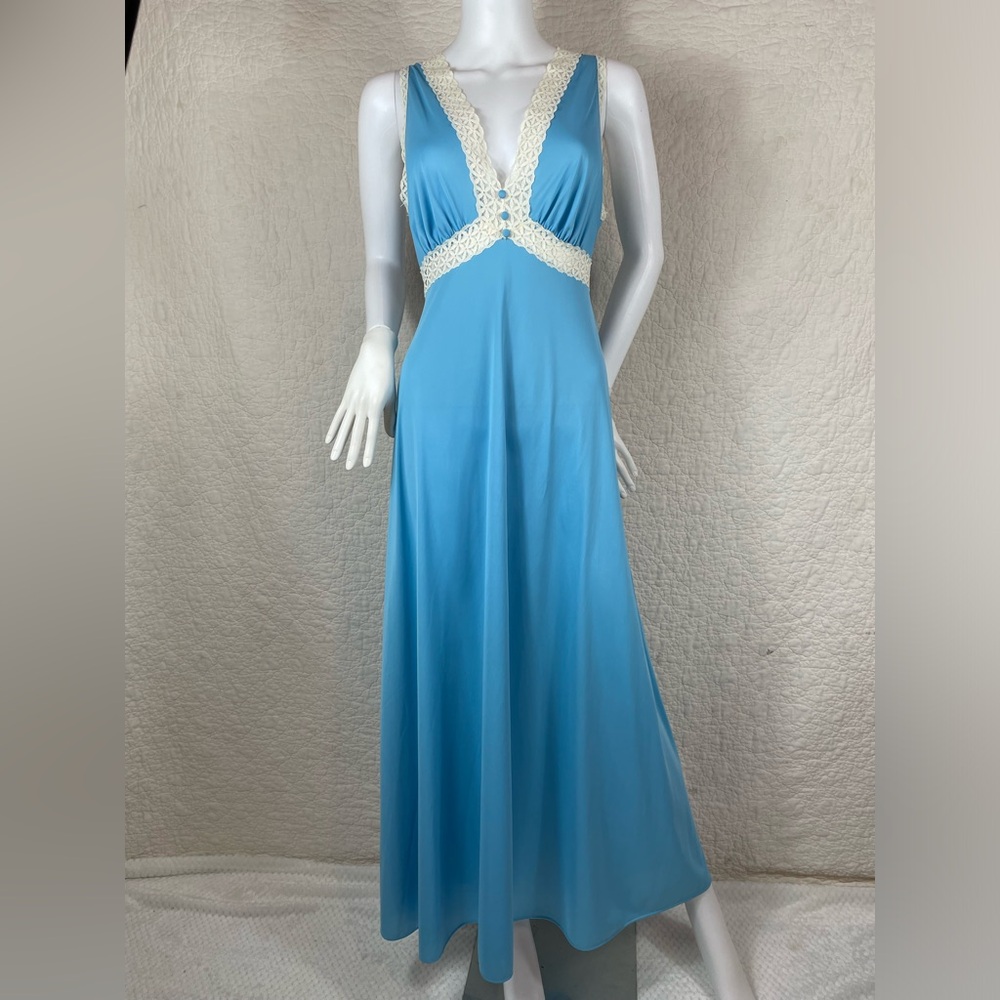 🔥Vintage 70s Vanity Fair 2 Pieces Nightgown & Robe Set Lace Maxi Length - Picture 5 of 16